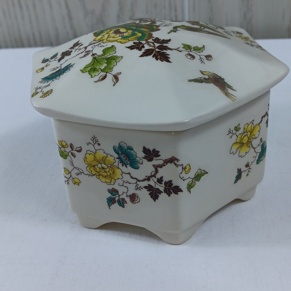 Mason's Ironstone "Formosa"-Lidded Hexagon Trinket Box-Vintage-3 1/4" x 4 3/4" - Picture 5 of 8